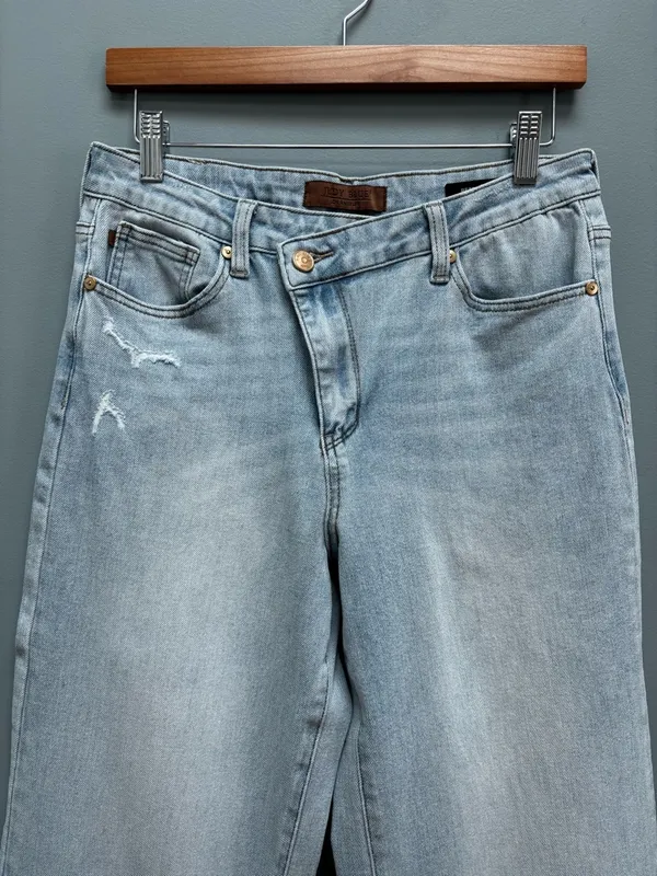 Judy Blue High Waist Retro Wide Leg Criss Cross Mild Destroy Jeans Blue 7/28 - Image 5