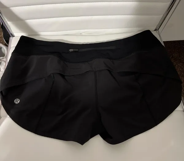 Lululemon Hotty Hot Short II 2.5” Black - Image 2