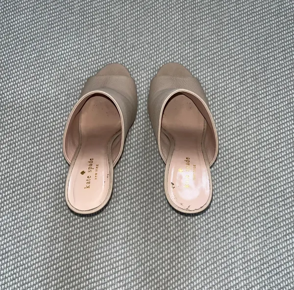 Kate Spade Pink Nude Pebble Leather Peep Toe Cone Heel Mules Classic Sz 8 - Image 4