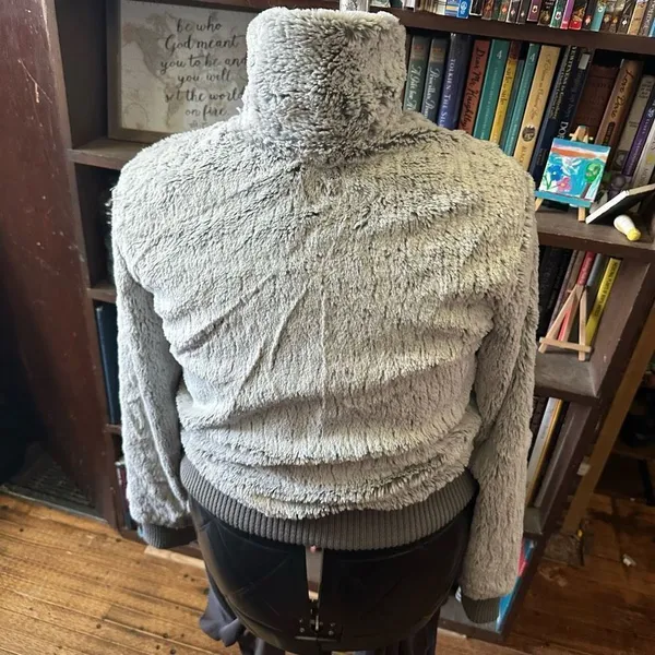 Patagonia eyelash silver XS super soft gorpcore jacket - Image 2