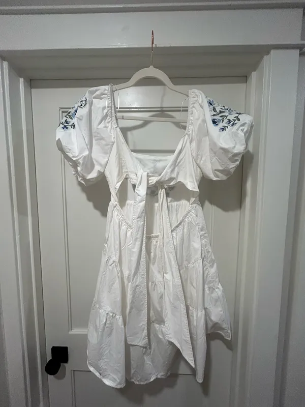 Francesca's Floral dress - Image 2