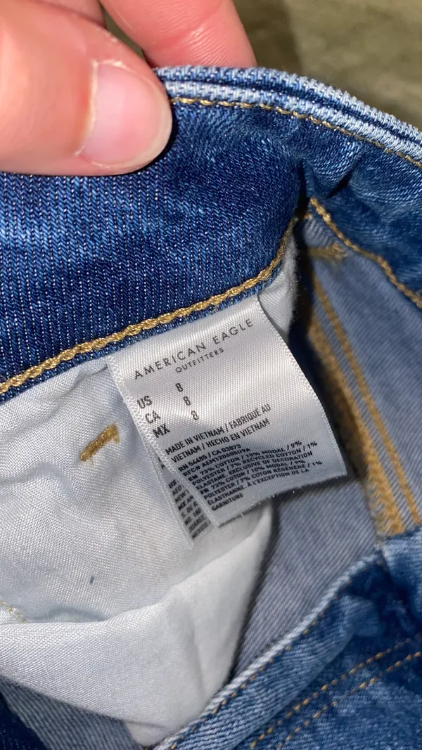 American Eagle Jean Mom Short - Image 4