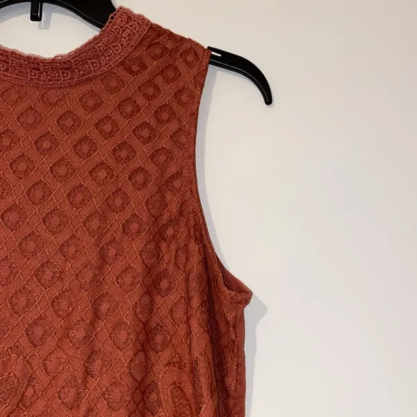 Rewind Juniors lace front tank top blouse clay large excellent dressy - Image 3
