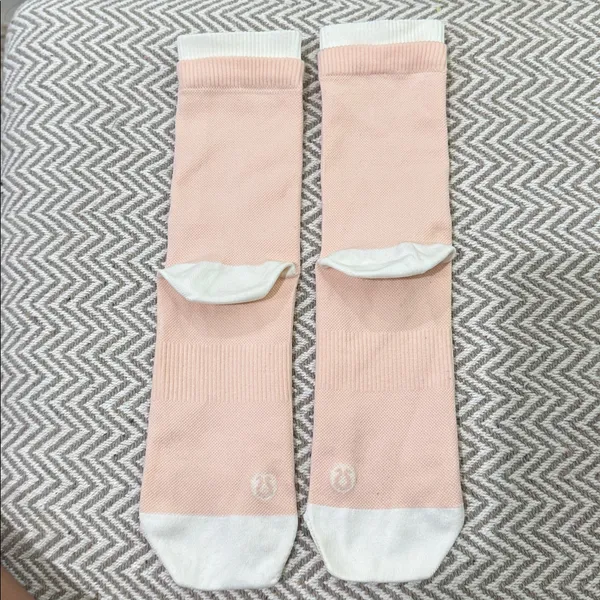 Lululemon Step To It Quarter Sock-ballet slipper - Image 4