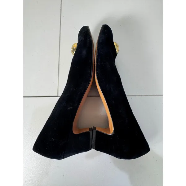 Vintage Salvatore Ferragamo Velvet Pumps Women 7.5 Black Gold Studded Minimalist - Image 6