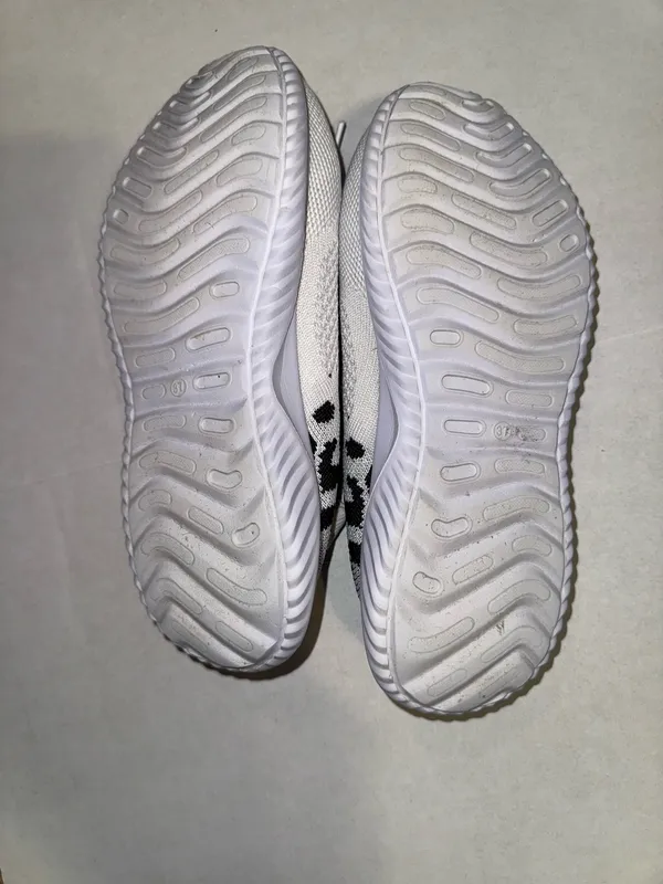 Leopard and white size 7 breathable tennis shoe - Image 3