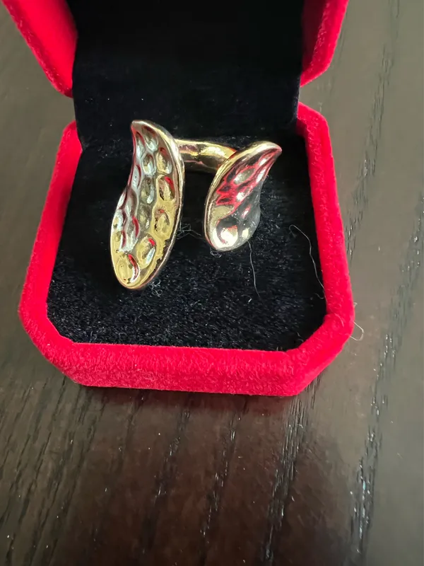 Women’s Gorgeous Golden Adjustable Statement Ring Size 7 - Image 2