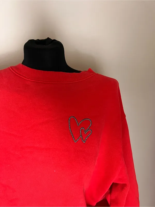 Universal Threads Red Heart Embroidered Crewneck Sweatshirt - Image 2