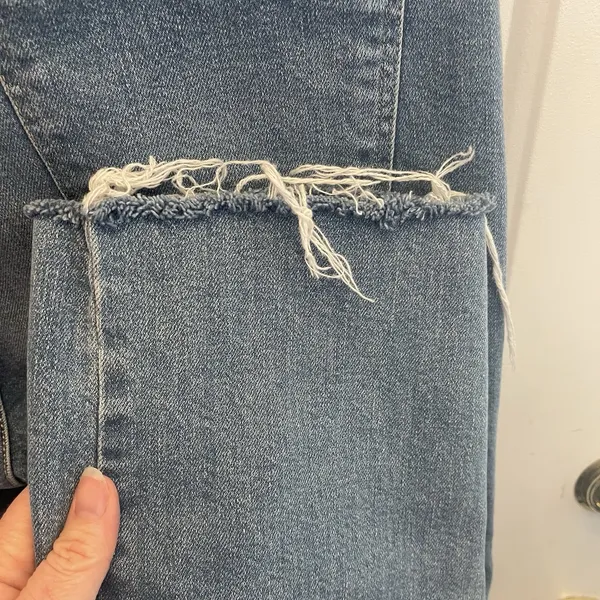 Free People Hi Rise Raw Hem Straight Leg Medium Wash Jeans Size 32‎ - Image 4