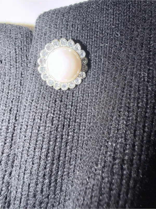 RIVIR Black Knit Jacket Size M Bow Detail Pearl Rhinestone Buttons Collarless - Image 8