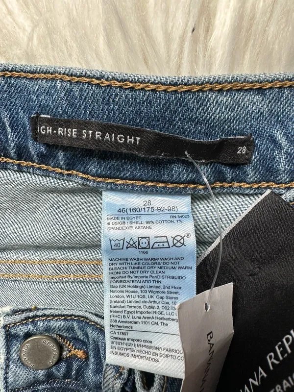 Banana Republic Distressed Ankle Straight Jeans - Image 7