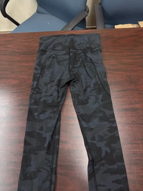 Lululemon Fast Free High Rise Camouflage Athletic Leggings Size 4 - Image 4