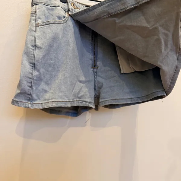 BCBGeneration Y2K Light Wash Denim Skort Wrap Front Mini Size S‎ - Image 4