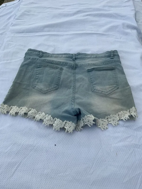 Washed Light Blue Denim Shorts with Lace Trim - Image 3