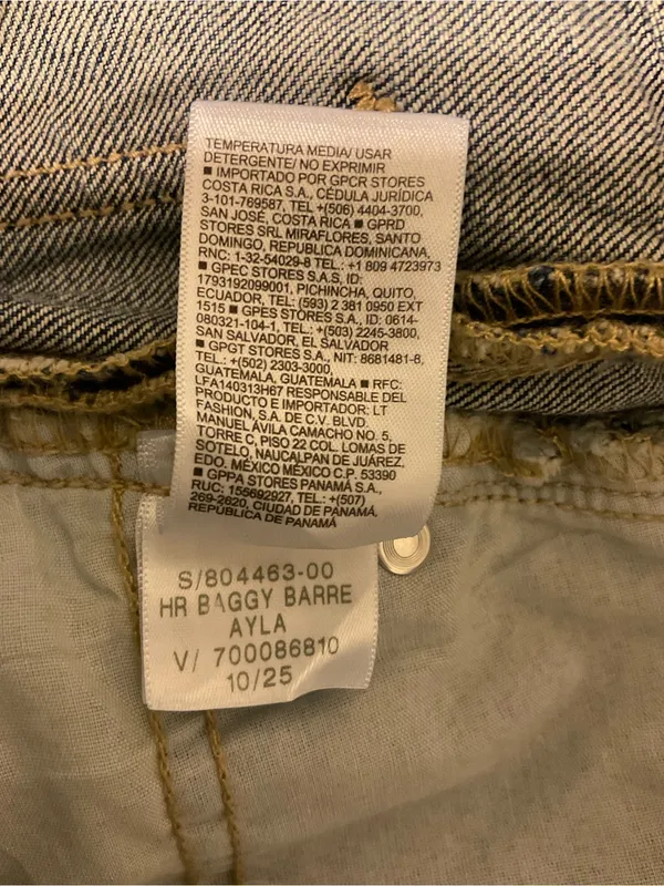 Old Navy Mid-Rise Cropped Blue‎ Barrel Leg Jeans - Image 6