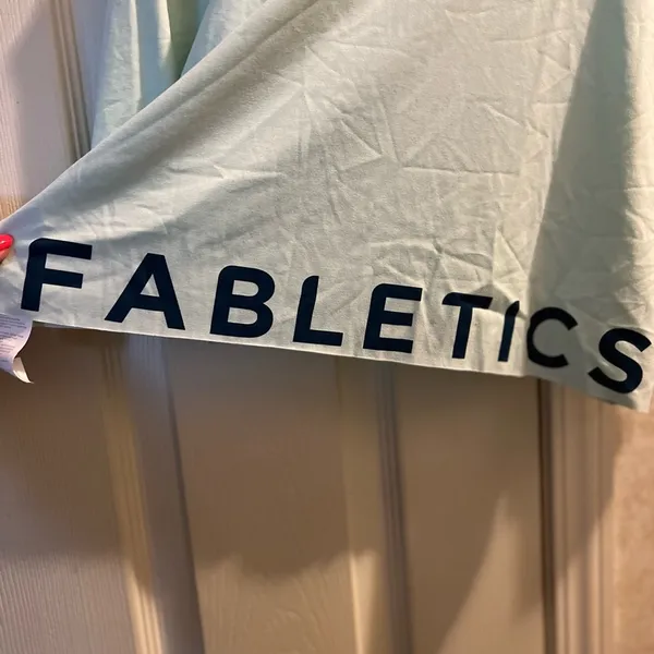 Fabletics Crop Tee - Image 3