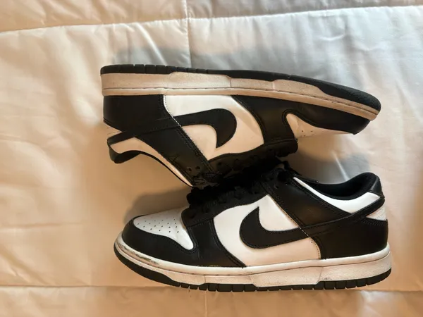 Nike Dunk Women’s Low Black White - Image 2