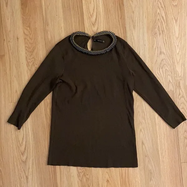 Zara knit top with beaded neckline size small - Image 8