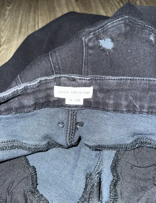 Good American Jeans - Image 4