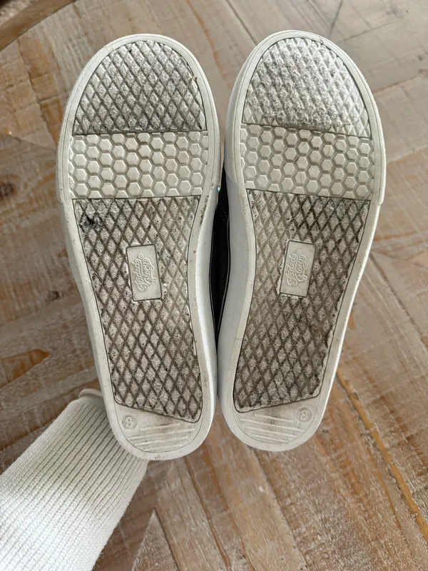 Faded Glory Sneakers - Image 4