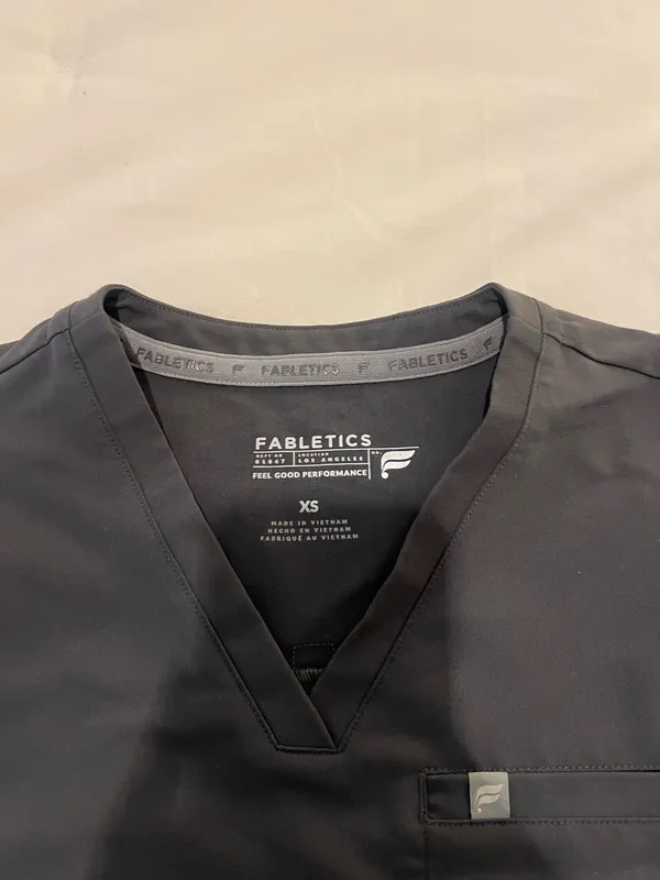 Fabletics Scrub Set - Image 3