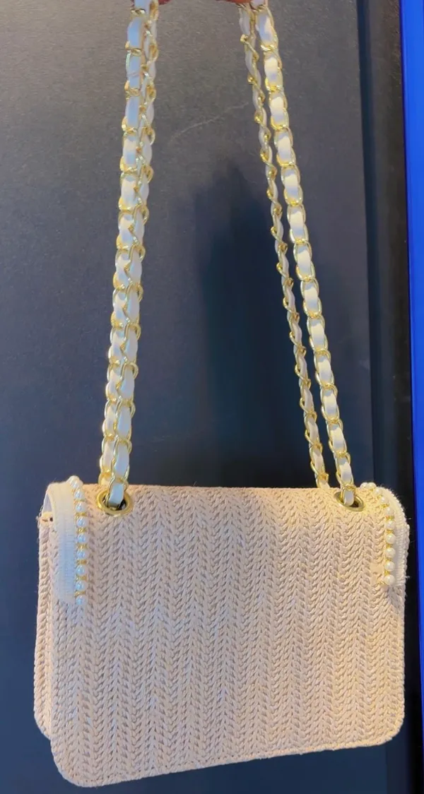 Woven Straw Crossbody Bag Cream & Gold Chain Shoulder Purse - Image 4