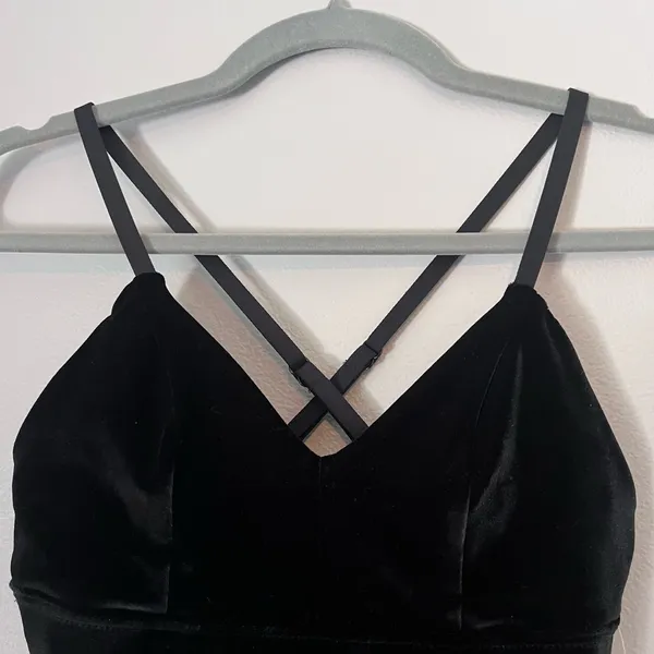 Beyond Yoga NEW Velvet VIP Long Line Adjustable Strap Sports Bra Black XS - Image 4