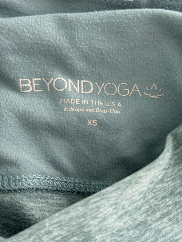 Beyond Yoga Spacedye Walk and Talk High Waisted Capri Leggings in Blue - Image 4