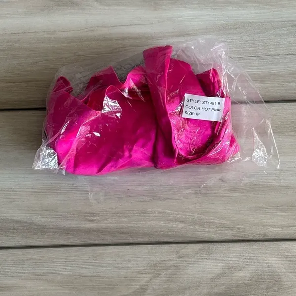 Love J USA Shorts Pink Medium NWT IN PACKAGE - Image 5