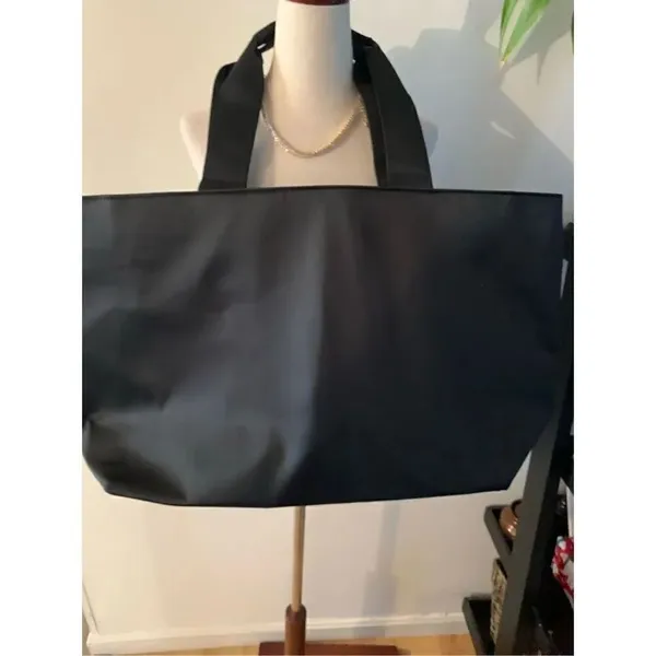 Victoria’s Secret tote large with diamonds overnight bag, black - Image 3