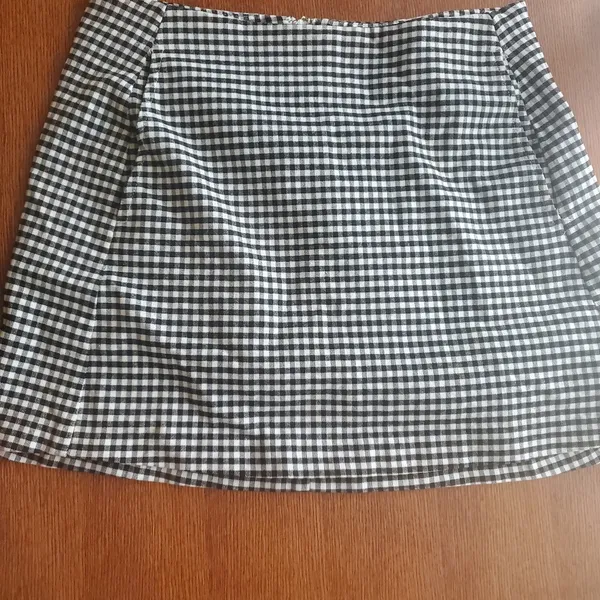 Urban Outfitters Classic Black and White Gingham Checkered Skirt Size Small Pock - Image 2