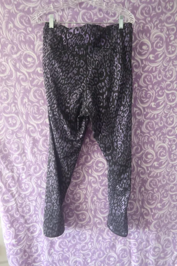 Victoria's Secret leopard print leggings in black and purple size 16/170/86a (XL). - Image 6