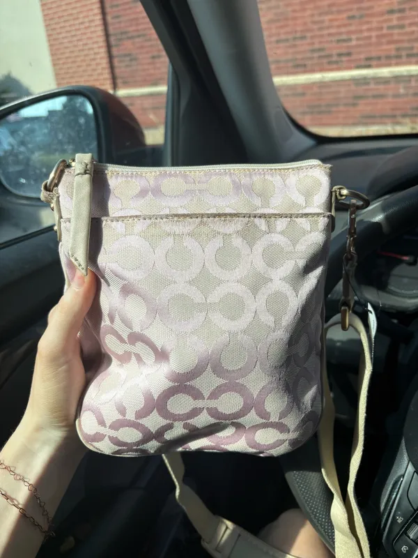 Coach Purse Crossbody Pink - Image 3