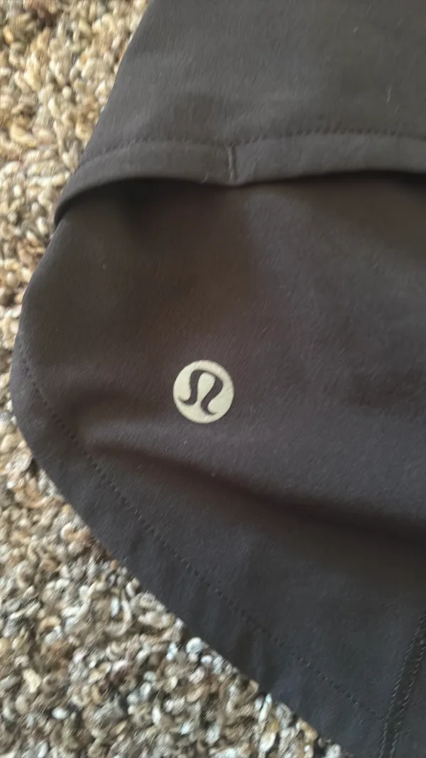 Lululemon Speed Up Shorts 2.5" High-Rise Lined - Image 2