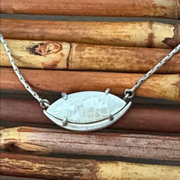 Kendra Scott Silver Necklace with White Crackle Pearl Pendant - Image 5