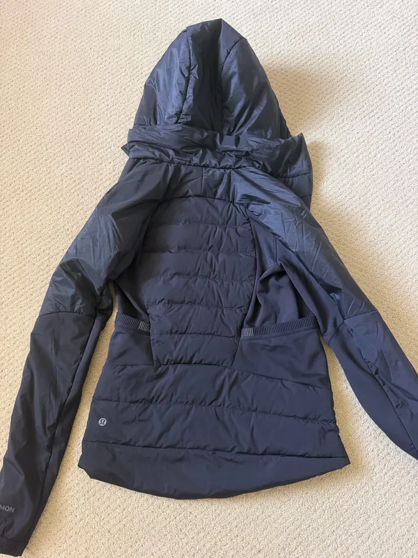 Lululemon Women’s Down for It All Jacket Size 2 - Image 3