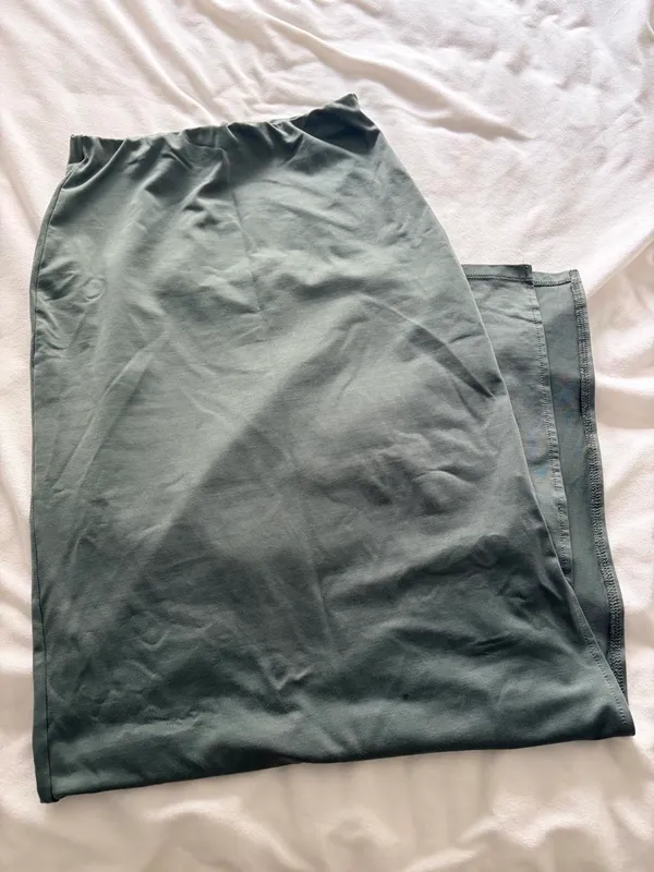 Bershka Maxi Skirt olive green - Image 4