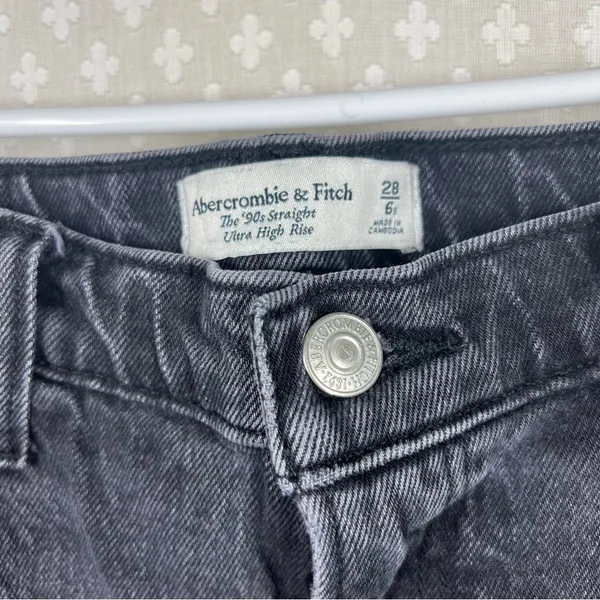 Abercrombie & Fitch Black The 90s Straight Ultra High‎ Rise Jeans - Image 5