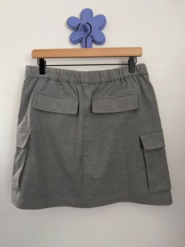 Aritzia Babaton Medium Cape Cargo Mini Skirt Grey Office Work Drawstring Minimal - Image 3