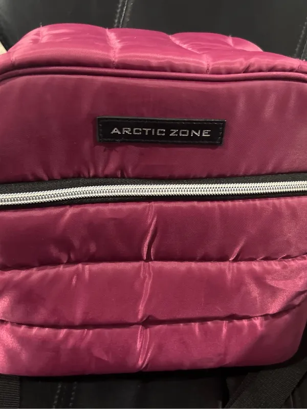 Artic Zone Pink Quilted lunch/ Cooler Bag - Image 2