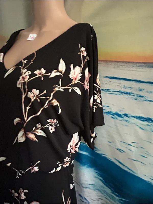 White House Black Market Womens Black Floral V-Neck Maxi Dress SM - Image 5