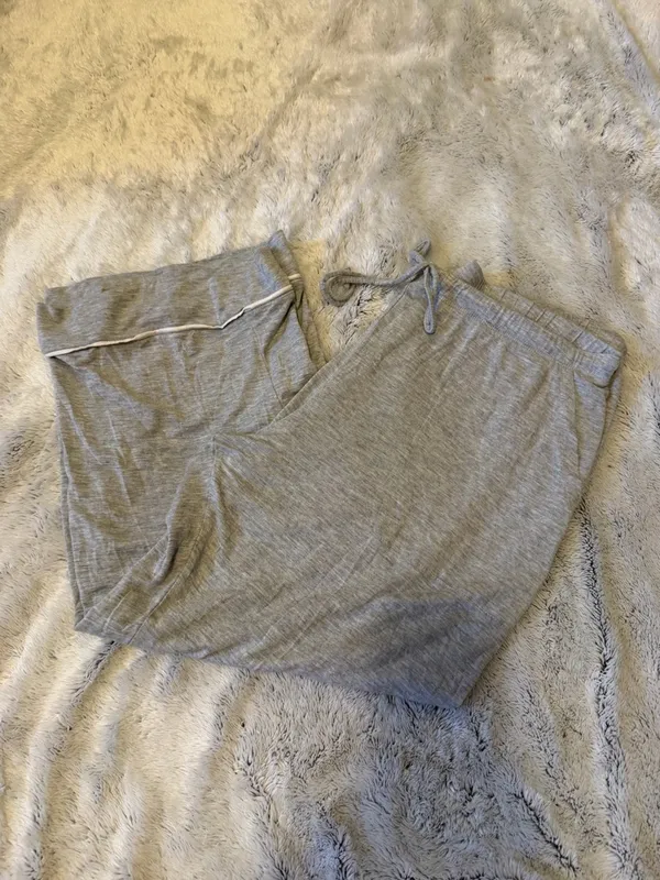 Auden Light Gray Wide-Leg Lounge Cropped Pajama Pants - Image 3