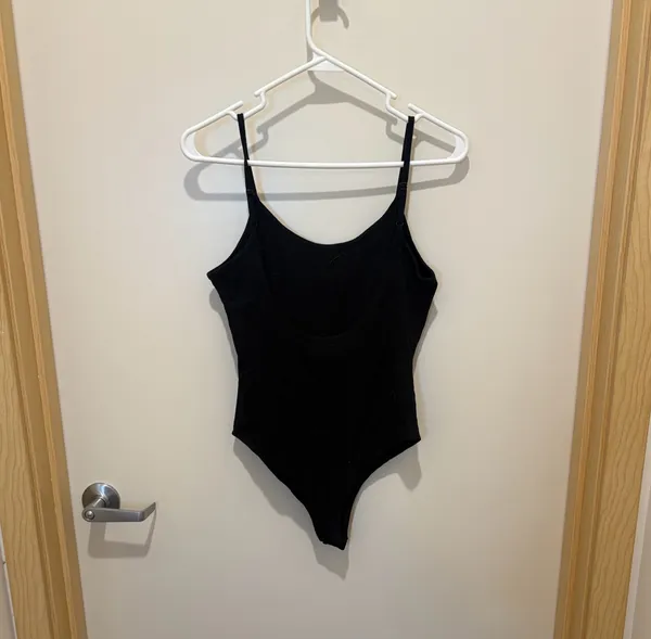 Black spaghetti strap bodysuit Size M - Image 4