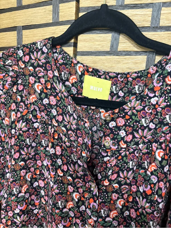Maeve black floral top size medium - Image 3