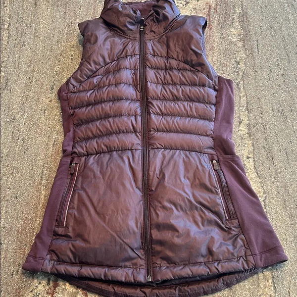 Lululemon Down For A Run Vest II
Black Cherry size 4 - Image 2