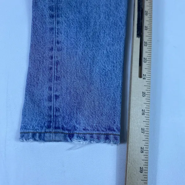 Levi's 501 Skinny Jeans Womens 24‎ High Rise Light Wash Distressed Denim 24x28 - Image 5