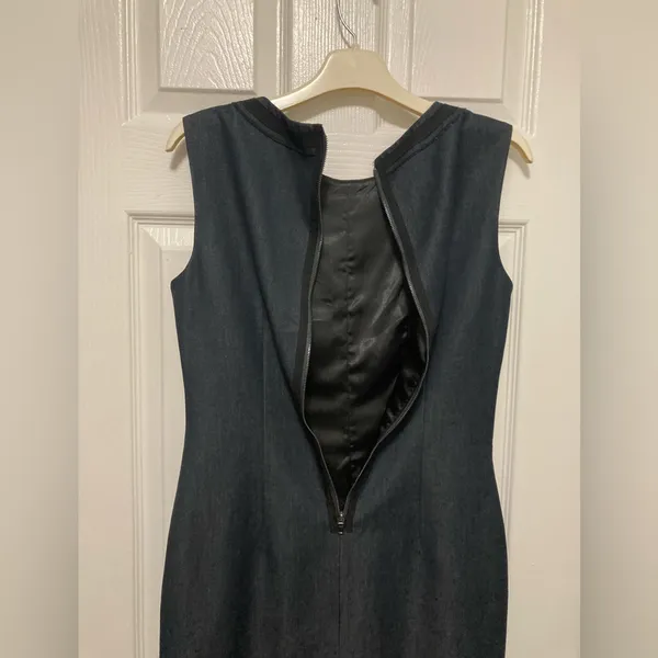 *Tahari Black Sleeveless Exposed Zipper Denim Size Small Sheath Mini Dress - Image 10