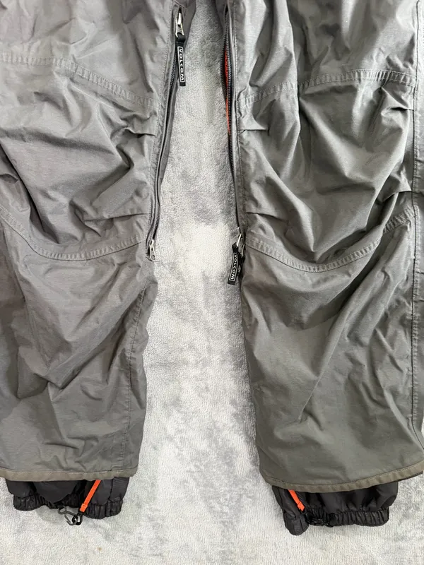 Volcom Mon Mothma Women’s Small Gray Snowboard Ski Pants Insulated Snow - Image 6