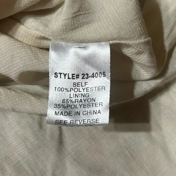 Ladies XS ‘Simply Ours’ boutique dress - Image 6