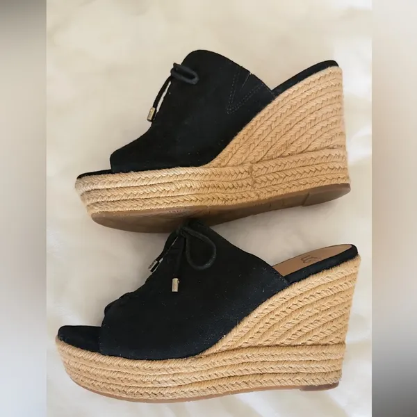 UGG Giorgia Black Suede Wedge Size 6.5 Espadrille Lace Up Detail - Image 11